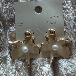 A New Day Gold Leaf Earrings with Pearl